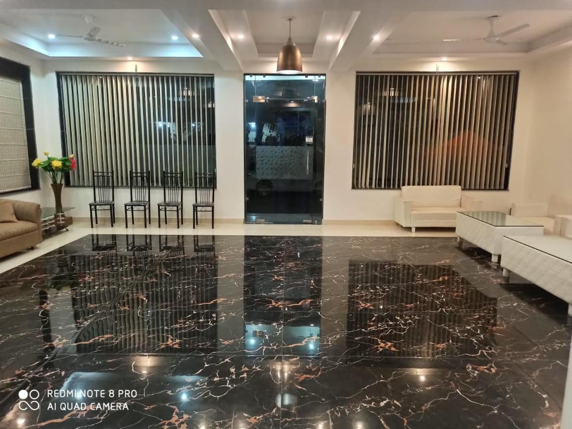 Taj Classic Agra Агра Екстериор снимка
