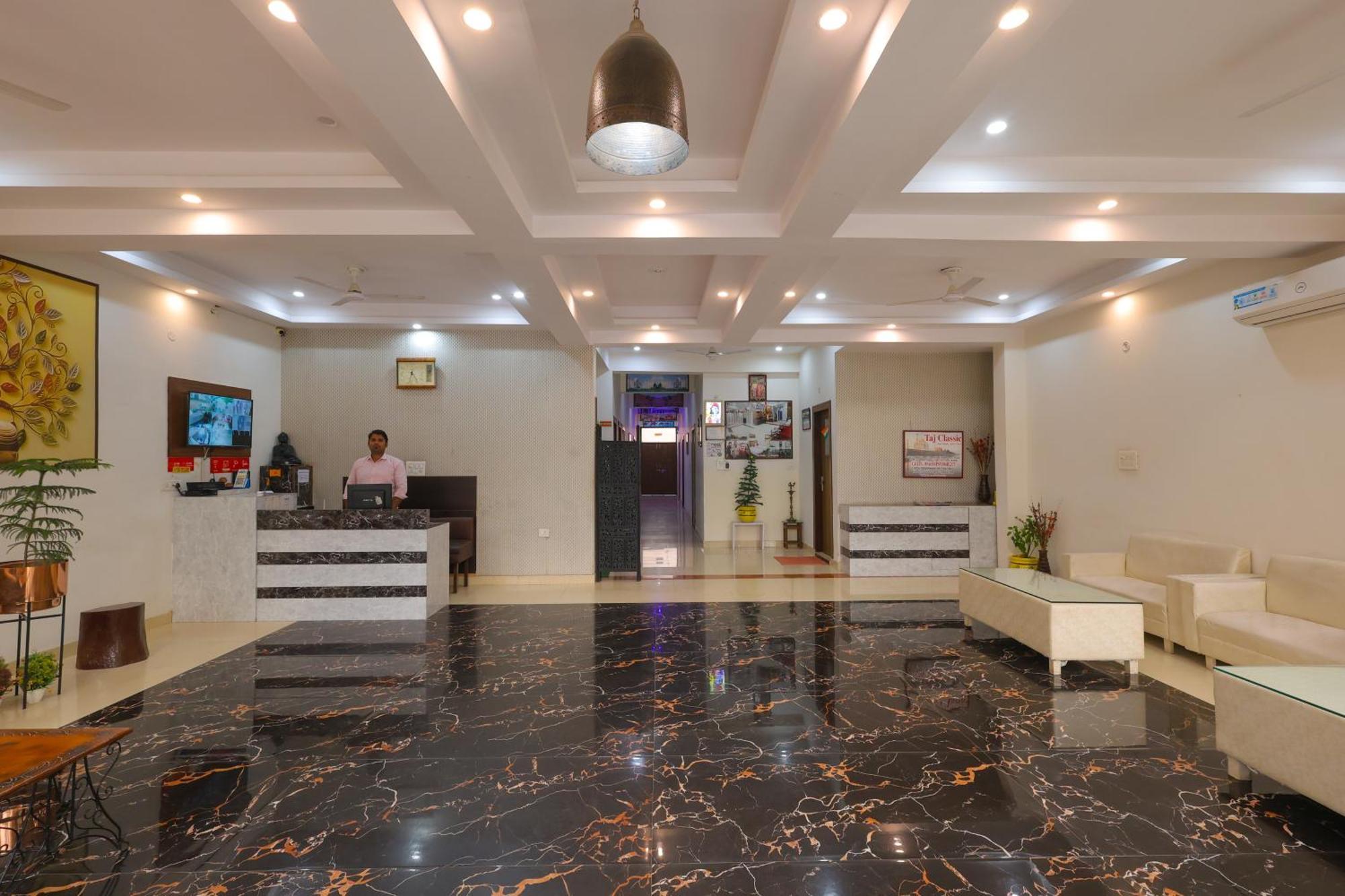 Taj Classic Agra Агра Екстериор снимка