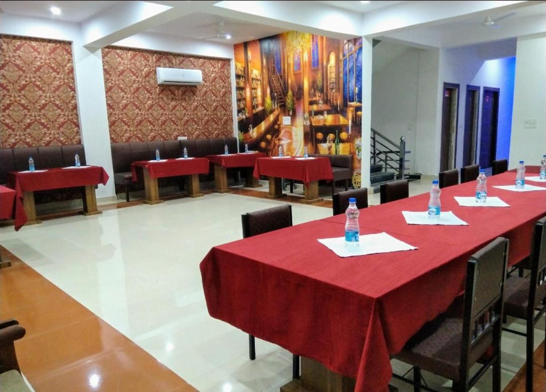 Taj Classic Agra Агра Екстериор снимка