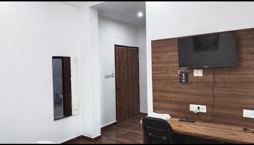 Taj Classic Agra Агра Екстериор снимка