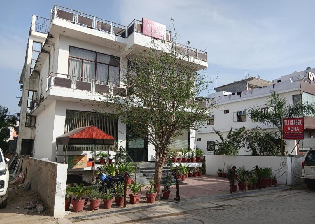 Taj Classic Agra Агра Екстериор снимка
